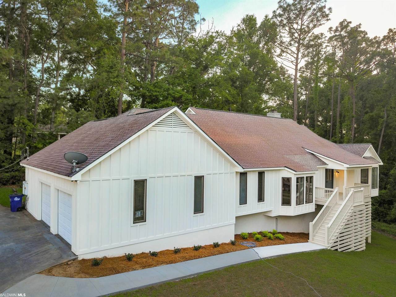 107 Windgate Cir - Photo 1
