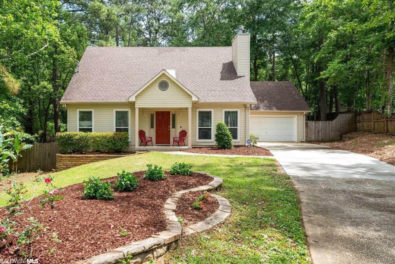108 Golmon Cir - Photo 1
