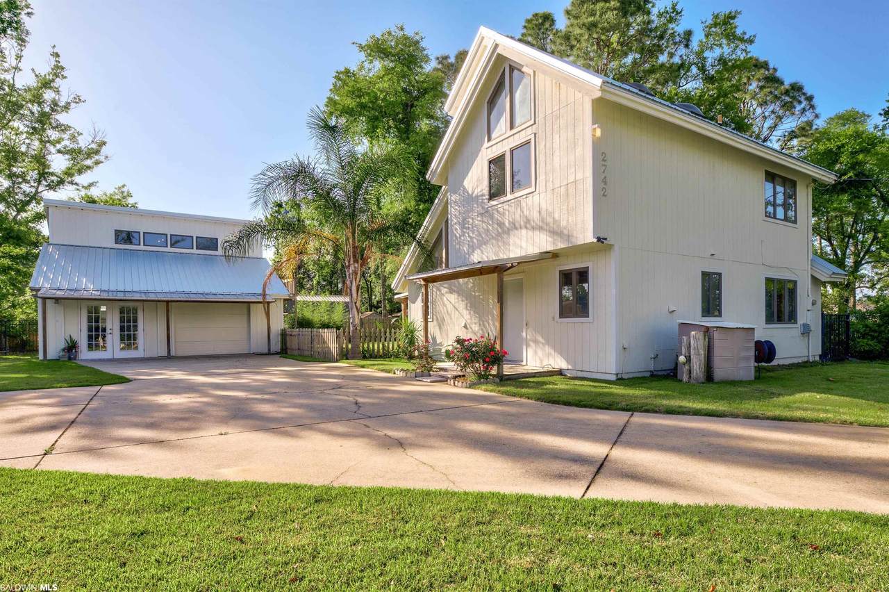 2742 Santa Rosa Dr - Photo 1
