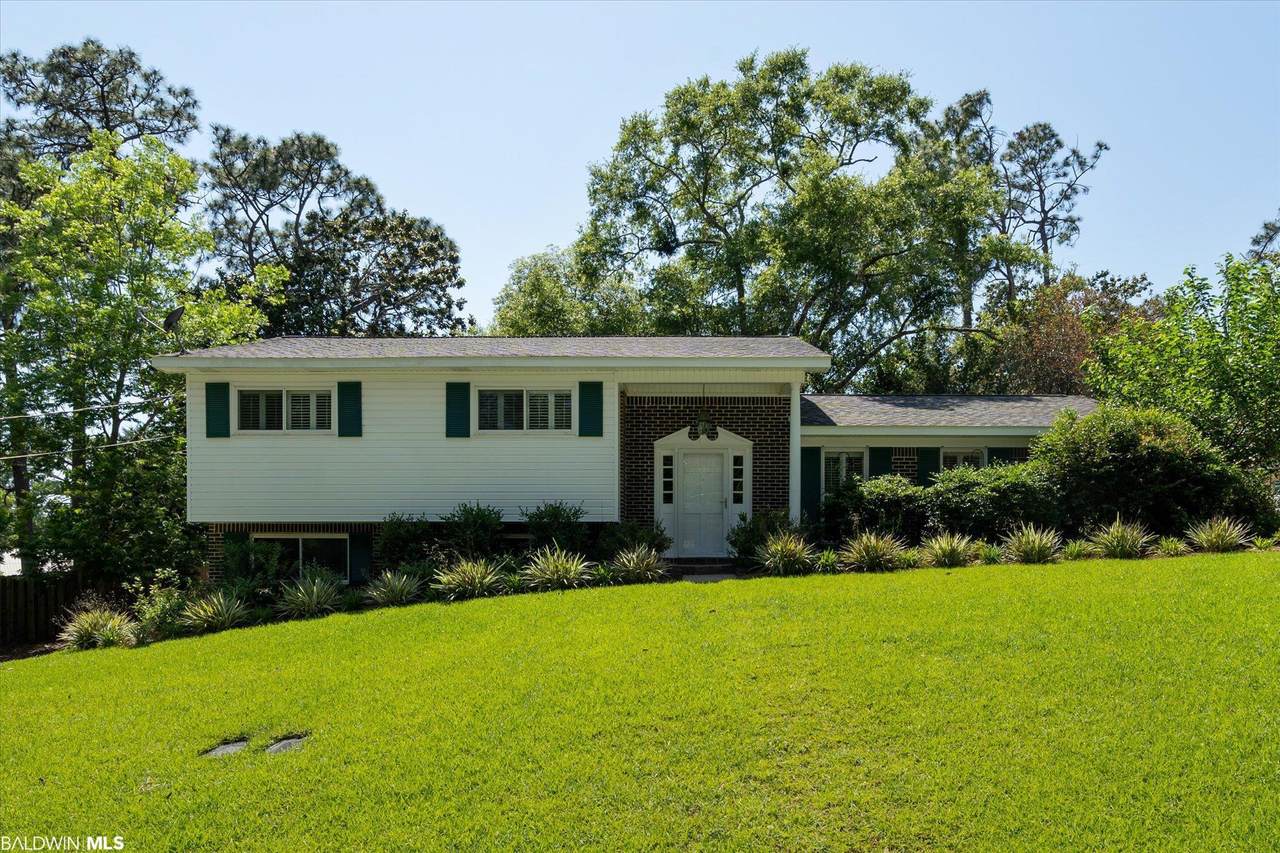 109 Spring Drive - Photo 1