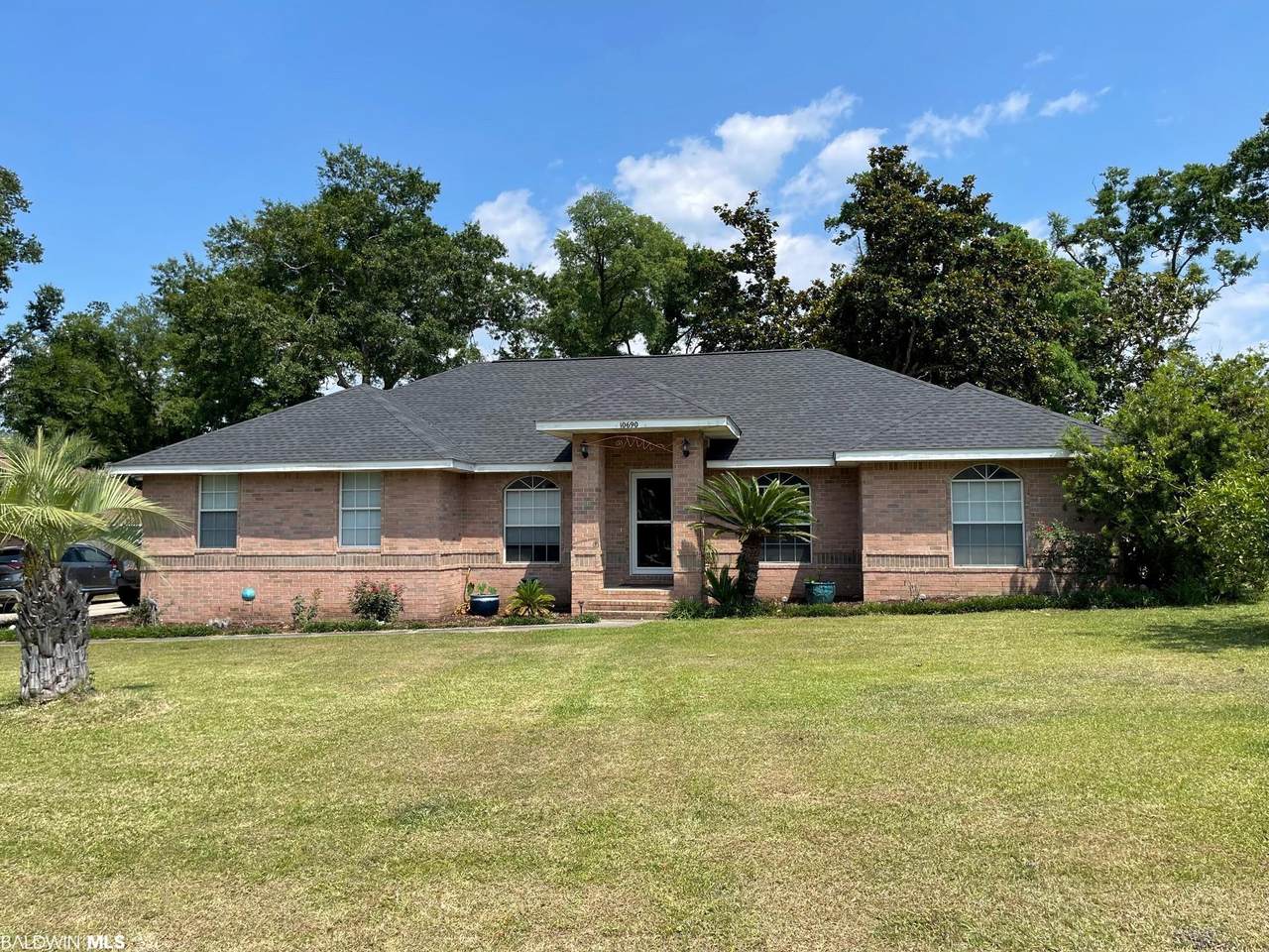 10690 Magnolia Ln - Photo 1