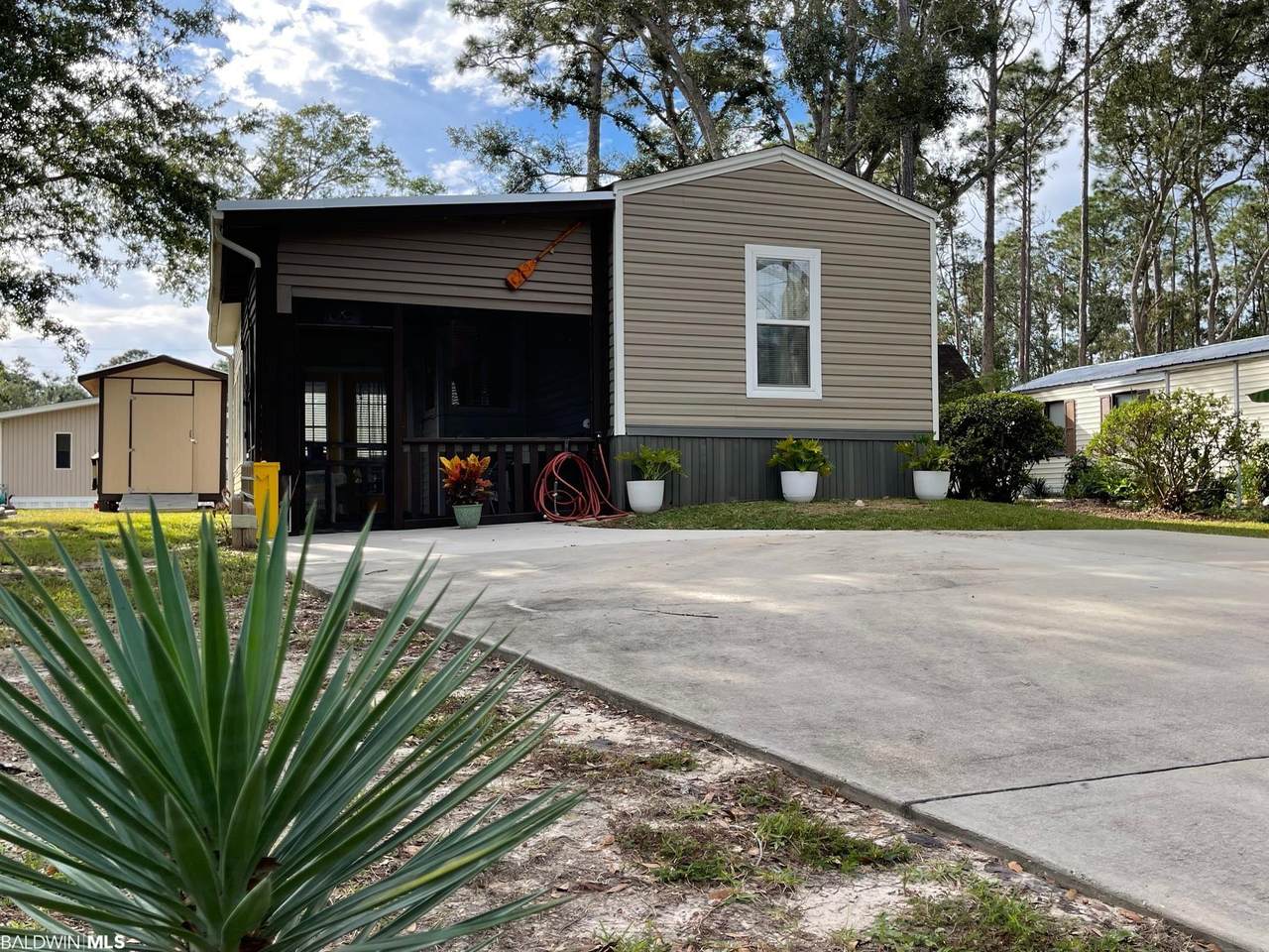 1659 Spanish Cove Dr - Photo 1
