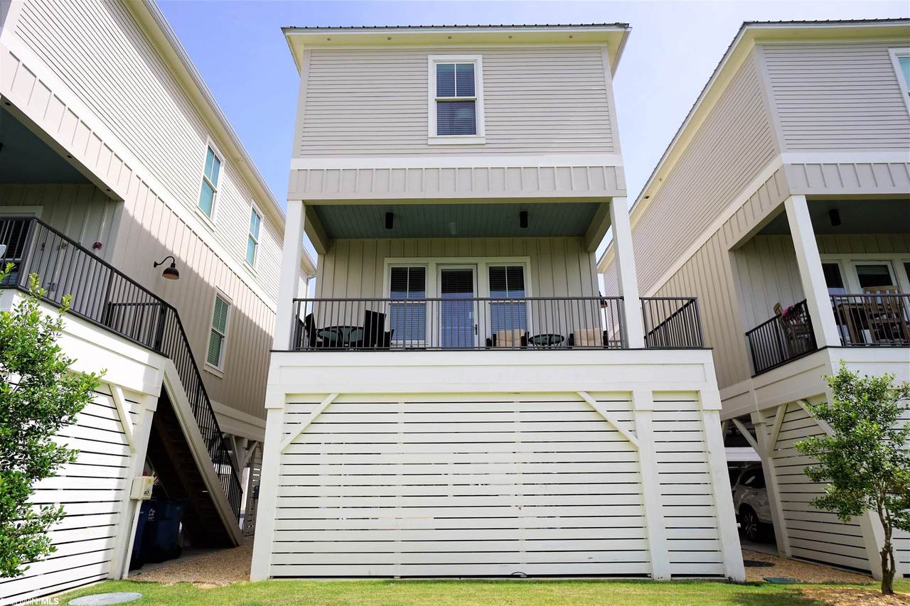 1592 Beach Blvd - Photo 1