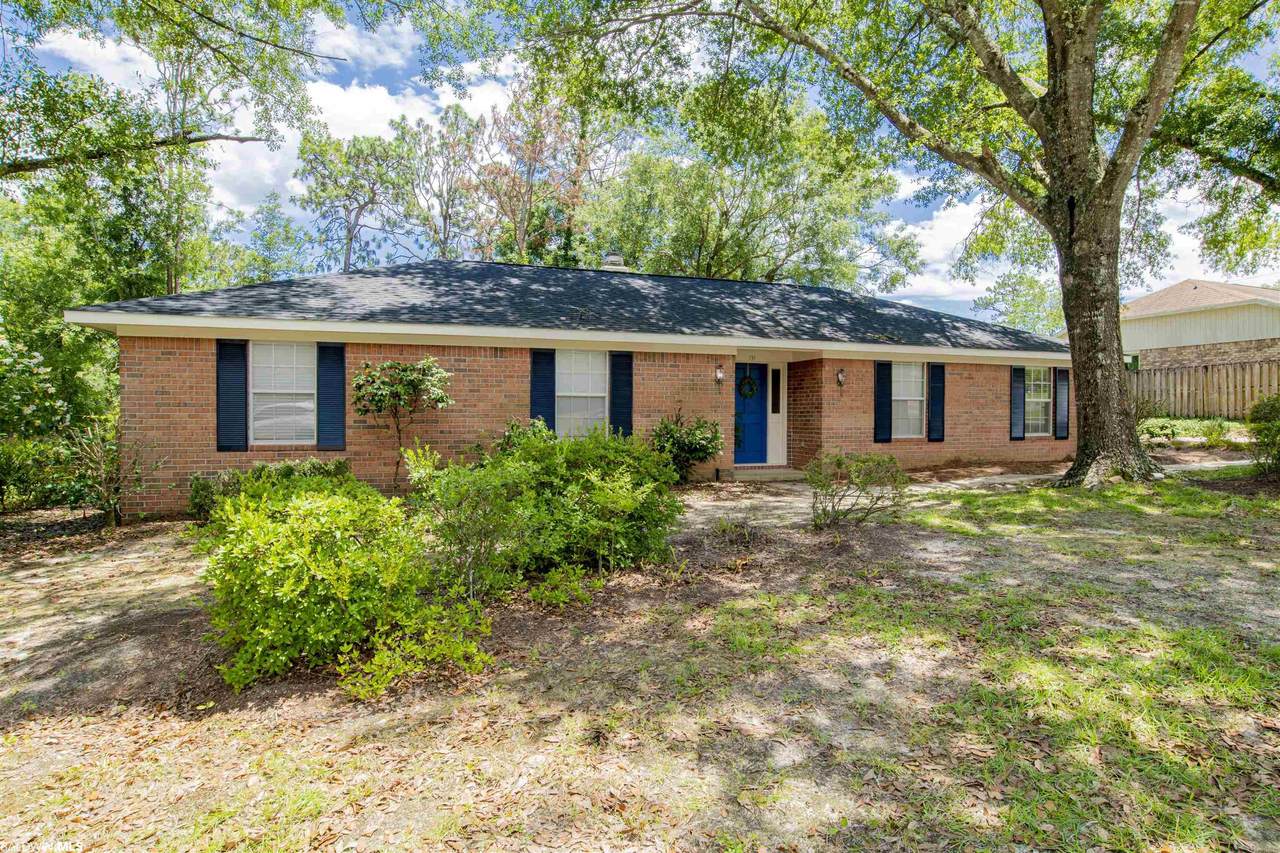 131 Geneva Drive - Photo 1