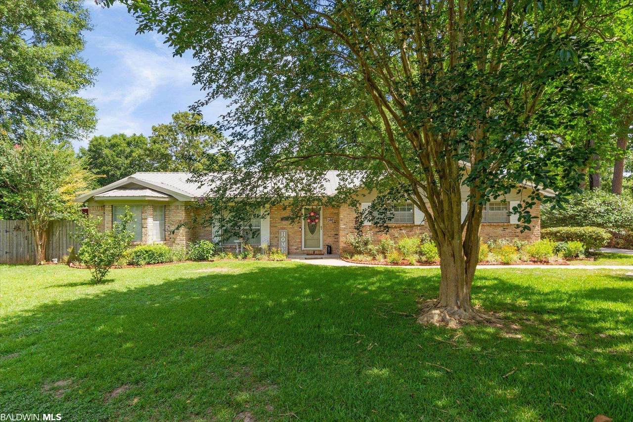 601 Malaga Circle - Photo 1