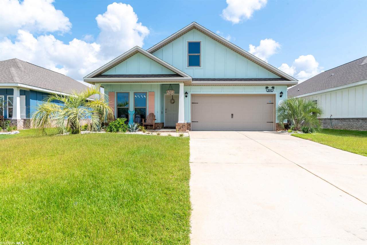 3842 Borman Loop - Photo 1