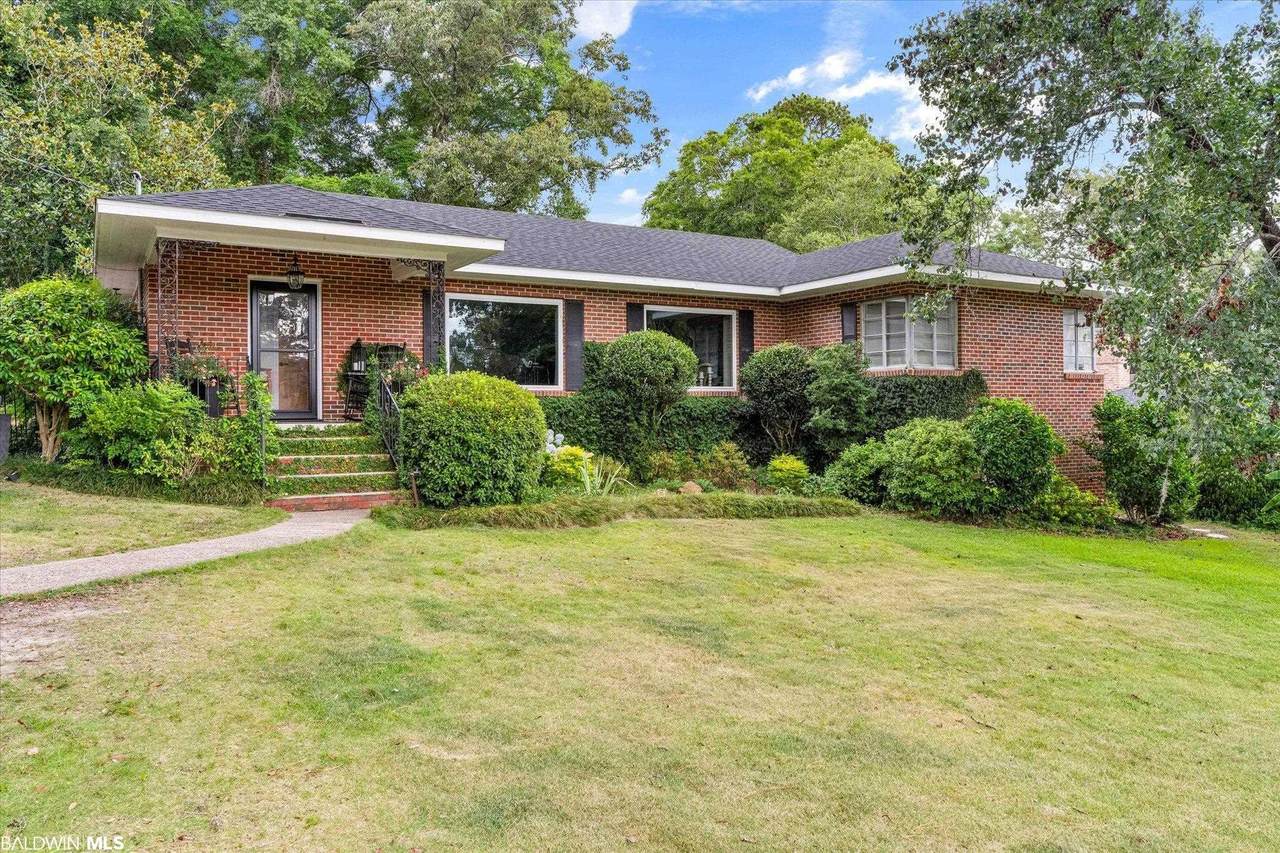 335 Dalewood Drive - Photo 1