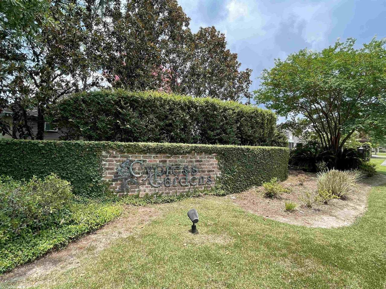 Olde Park Court - Photo 1