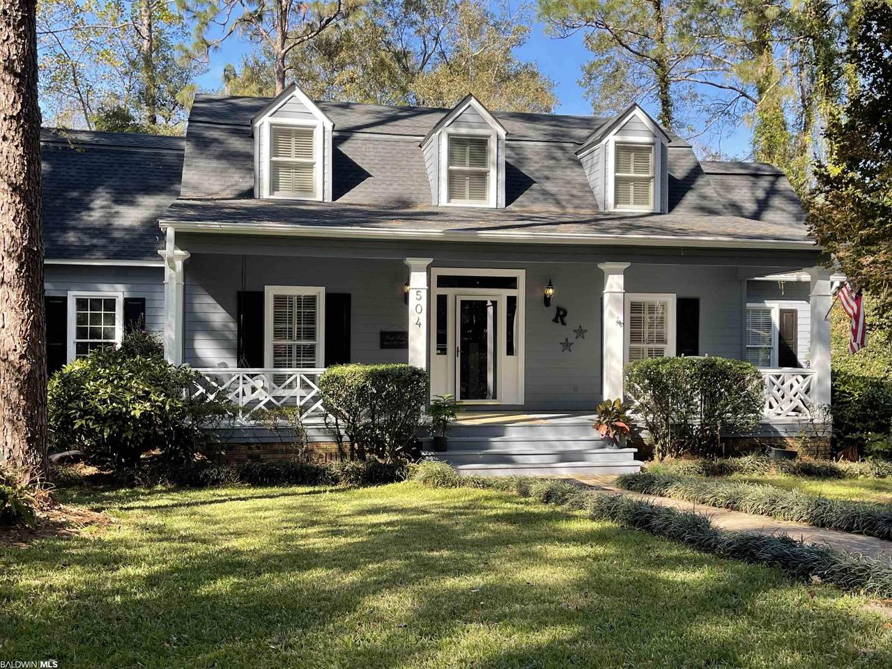 504 Brookwood Drive - Photo 1