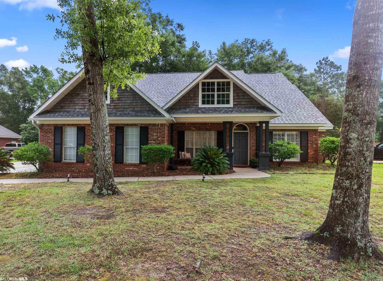 27038 Creekwood Drive - Photo 1