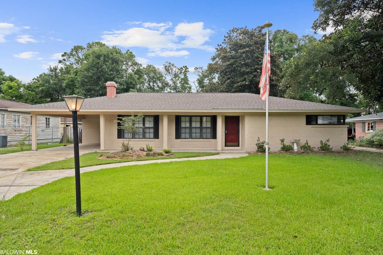 2616 Walton Avenue - Photo 1