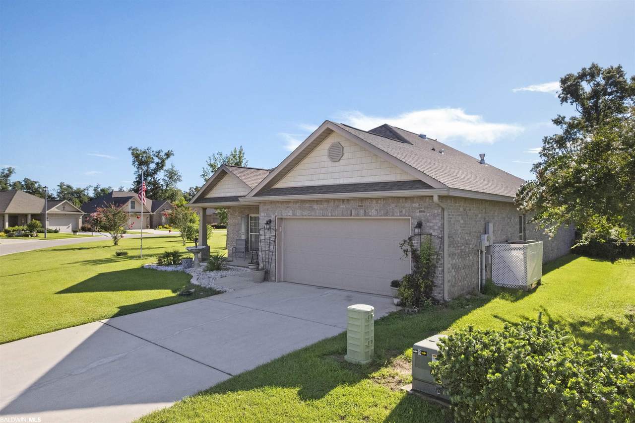 1244 Surrey Loop - Photo 1
