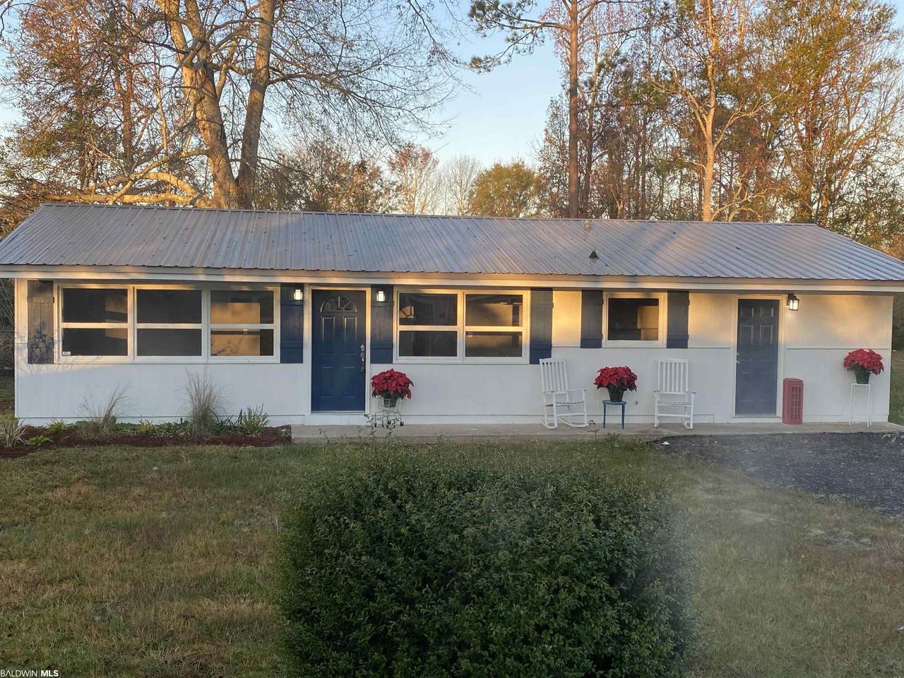 310 Woodlawn Avenue - Photo 1
