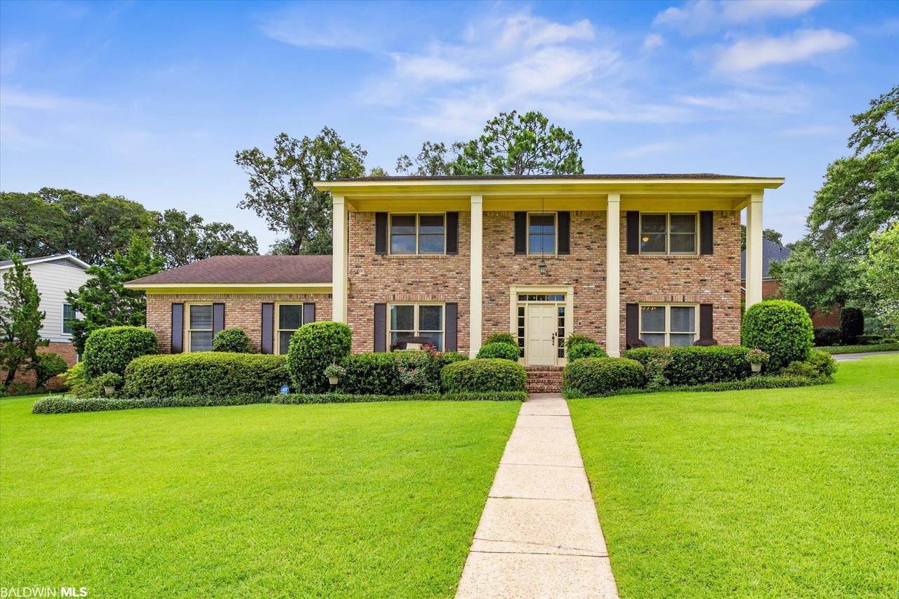 5501 Regency Oaks Drive - Photo 1