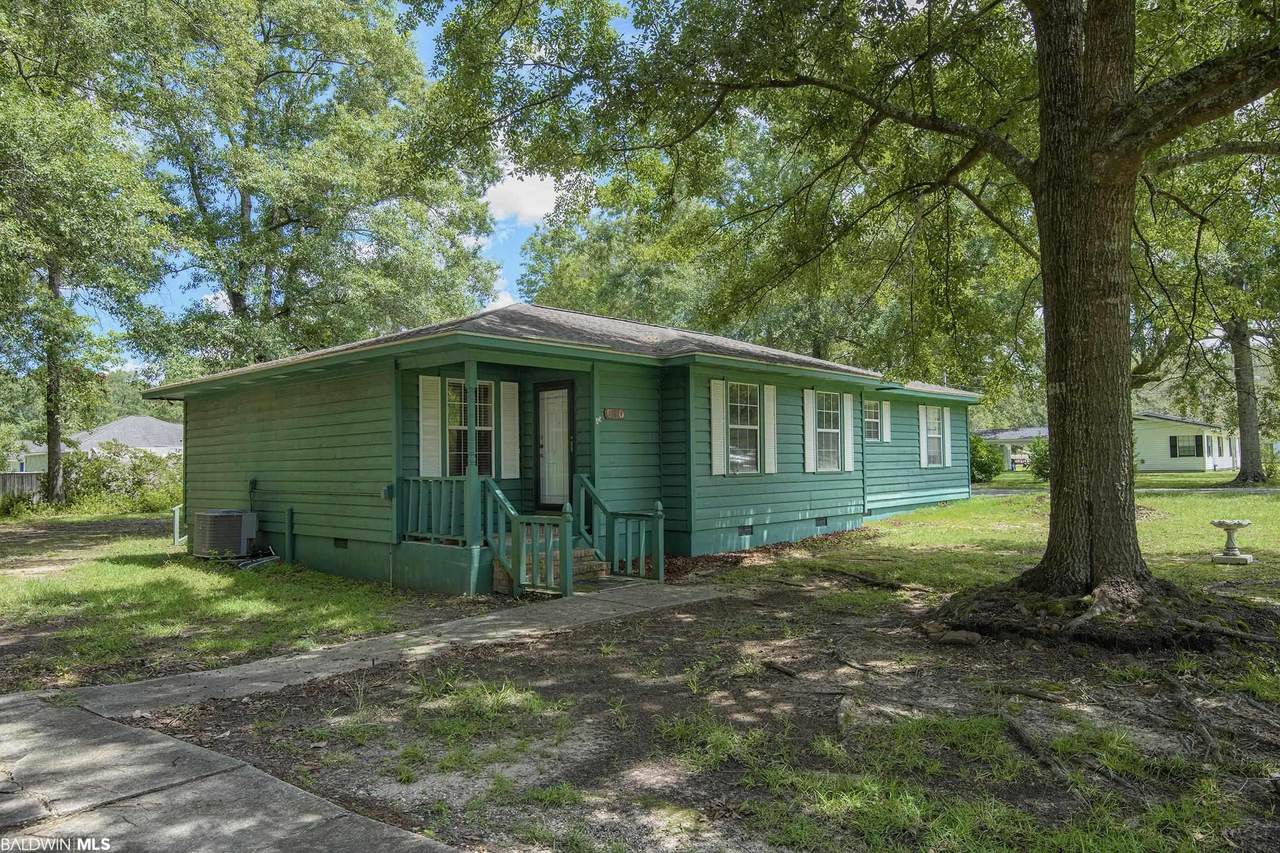610 7th Street - Photo 1