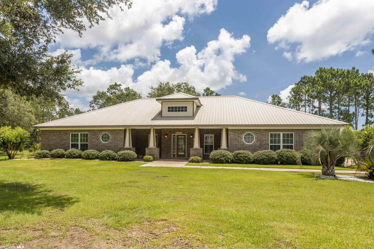 8472 Pinewood Dr - Photo 1