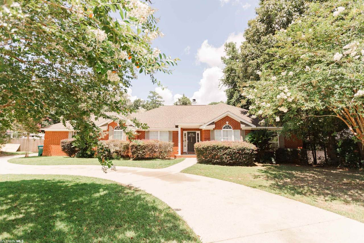 628 Southern Way - Photo 1