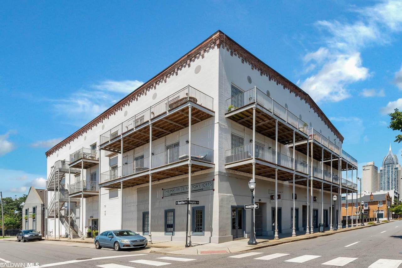 412 Dauphin Street - Photo 1