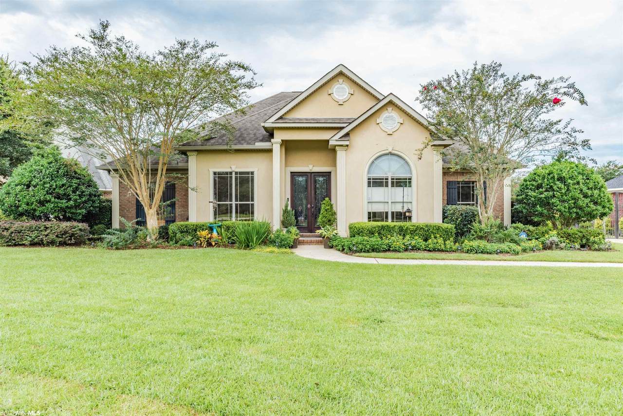 1860 Winterberry St - Photo 1
