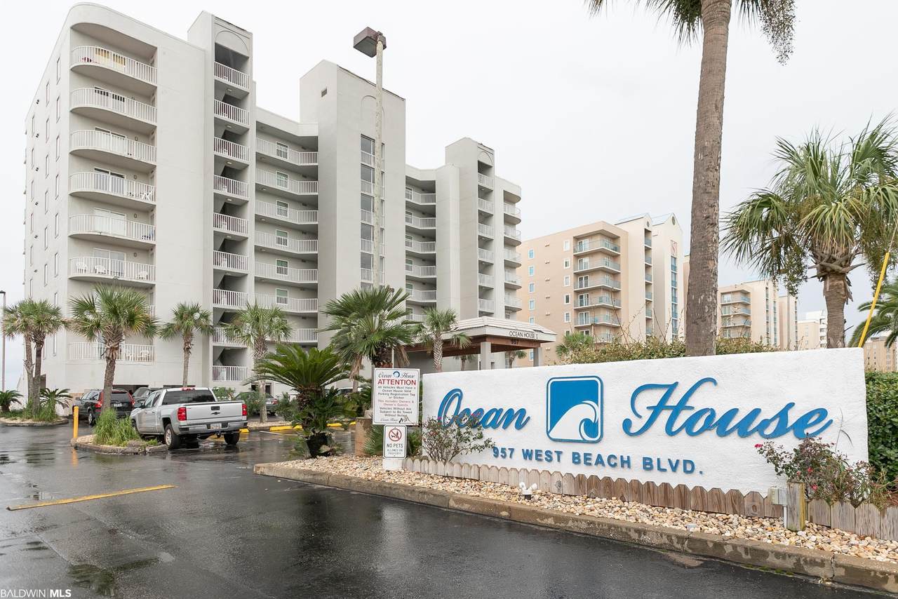 957 Beach Blvd - Photo 1