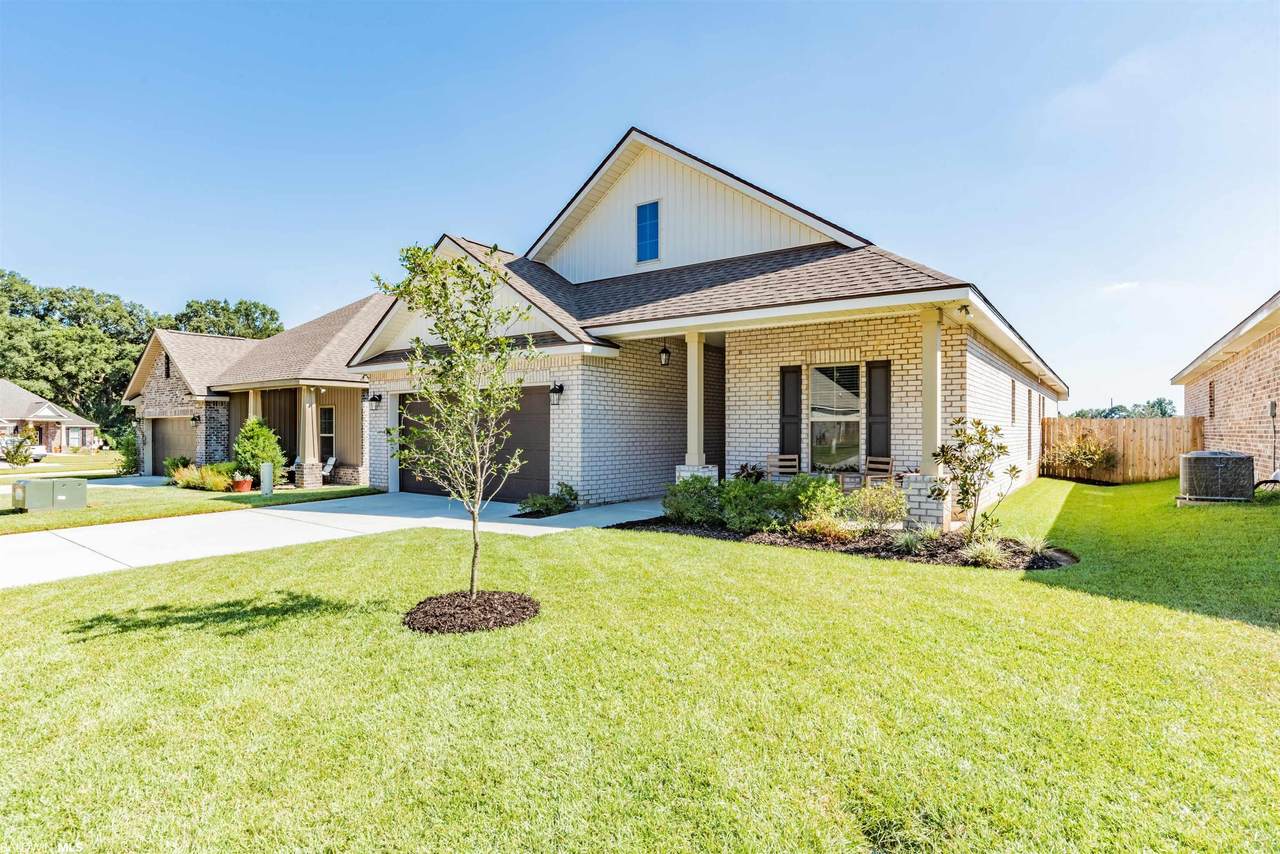 511 Crackwillow Ave - Photo 1