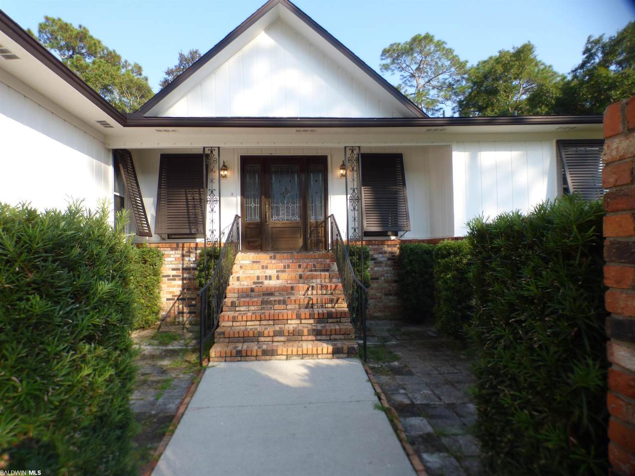 707 Wedgewood Drive - Photo 1