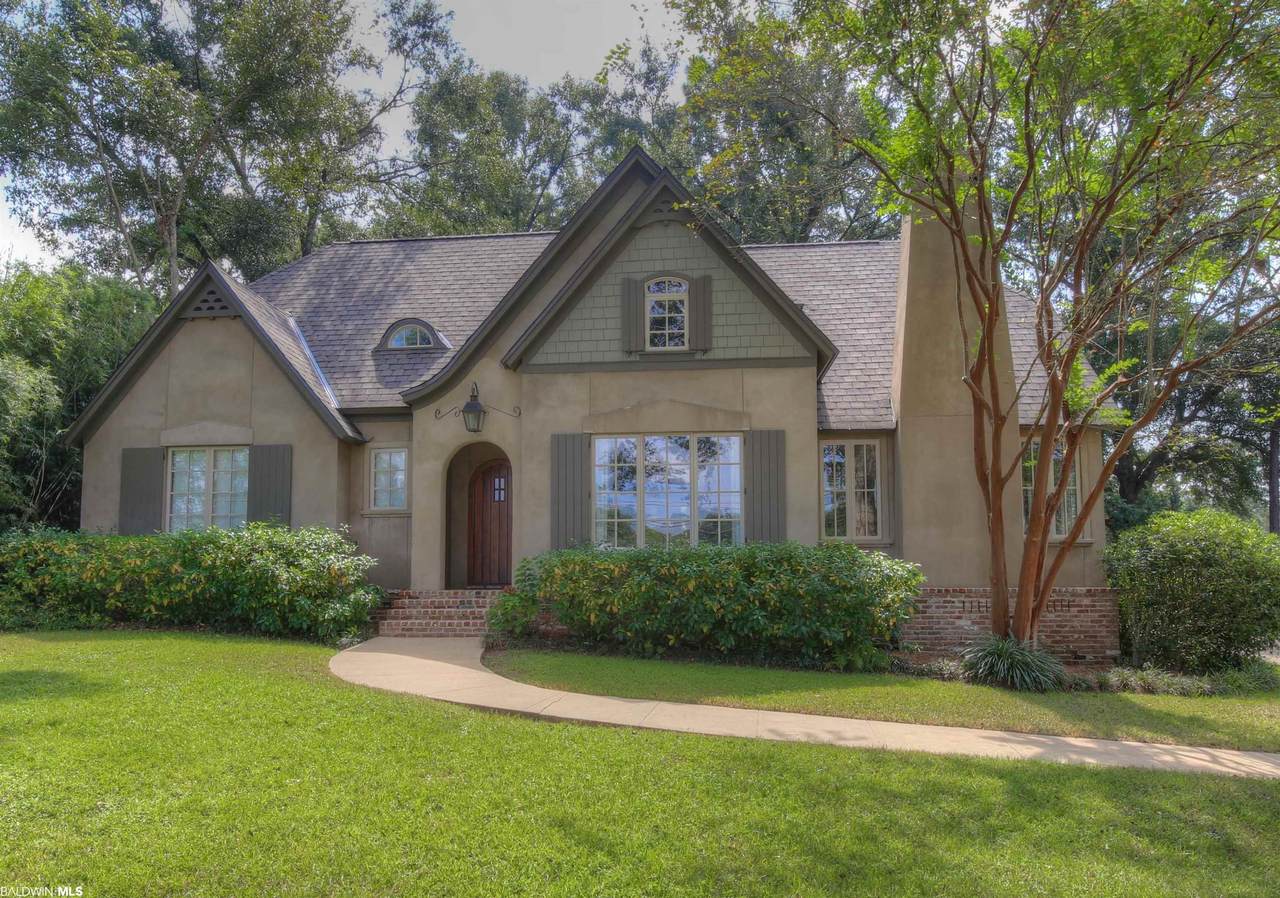 650 Gayfer Avenue - Photo 1