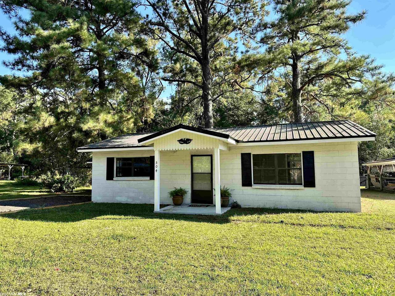 504 Snowden Street - Photo 1