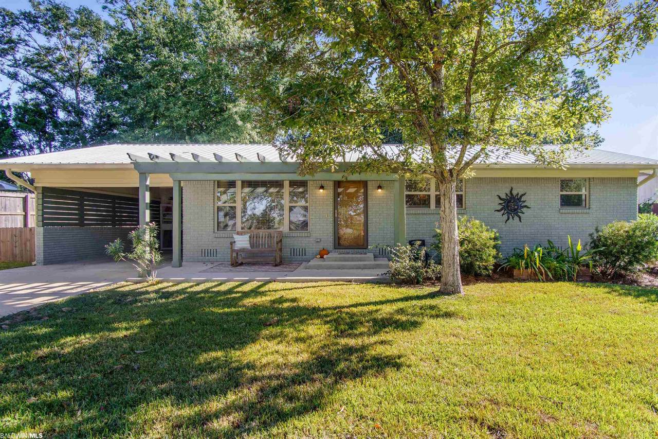 355 Fairwood Blvd - Photo 1
