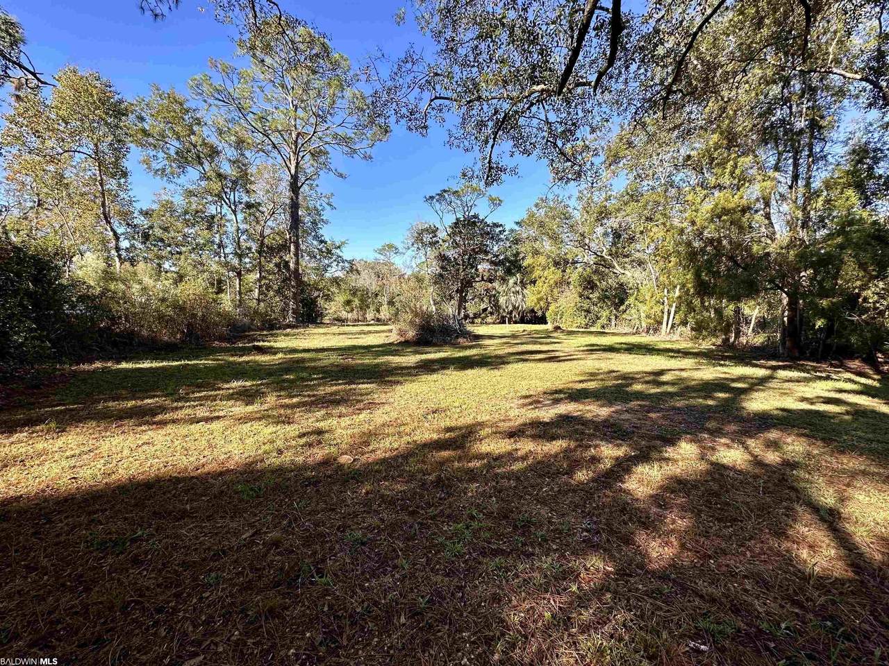 7659 Riverwood Dr - Photo 1