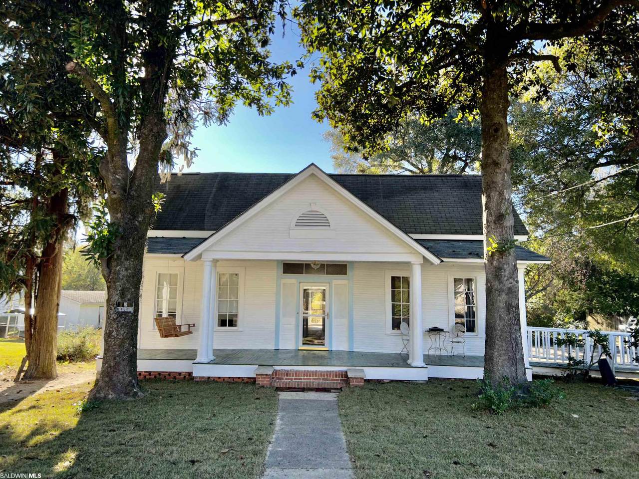 610 Forrest Avenue - Photo 1