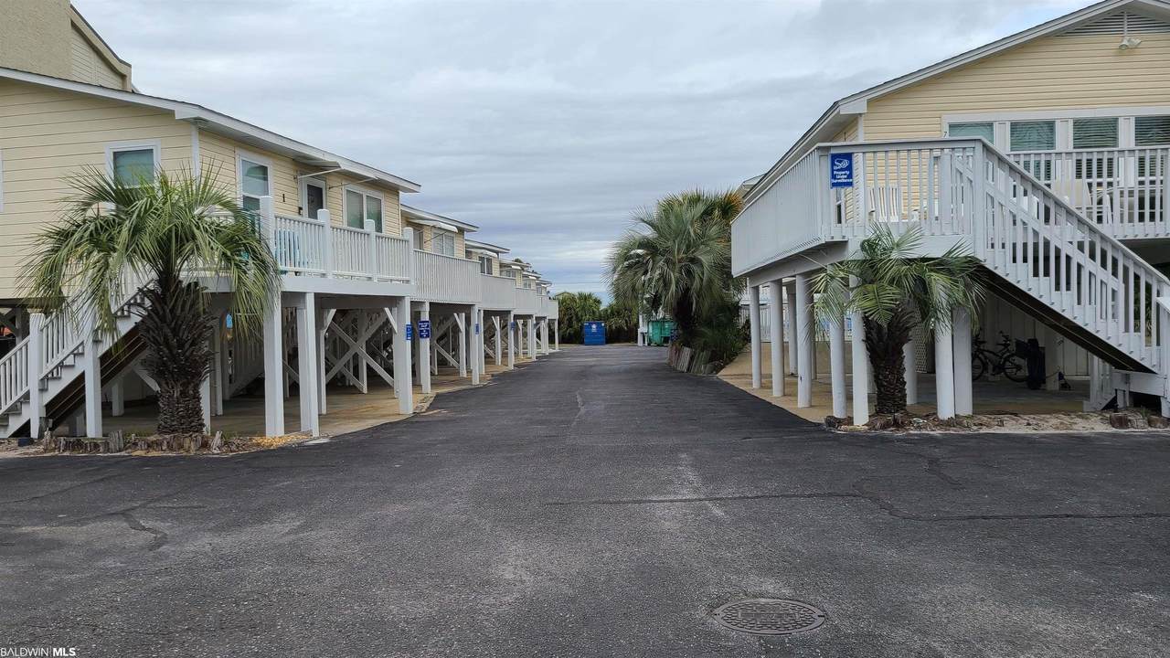 1138 Beach Blvd - Photo 1