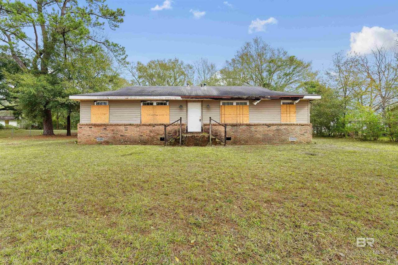 5023 Santos Drive - Photo 1