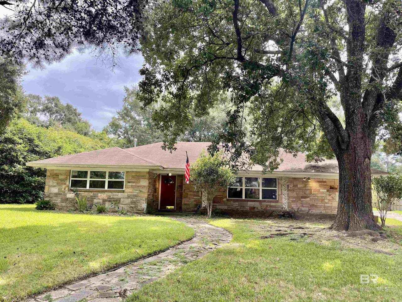307 Grafhill Drive - Photo 1