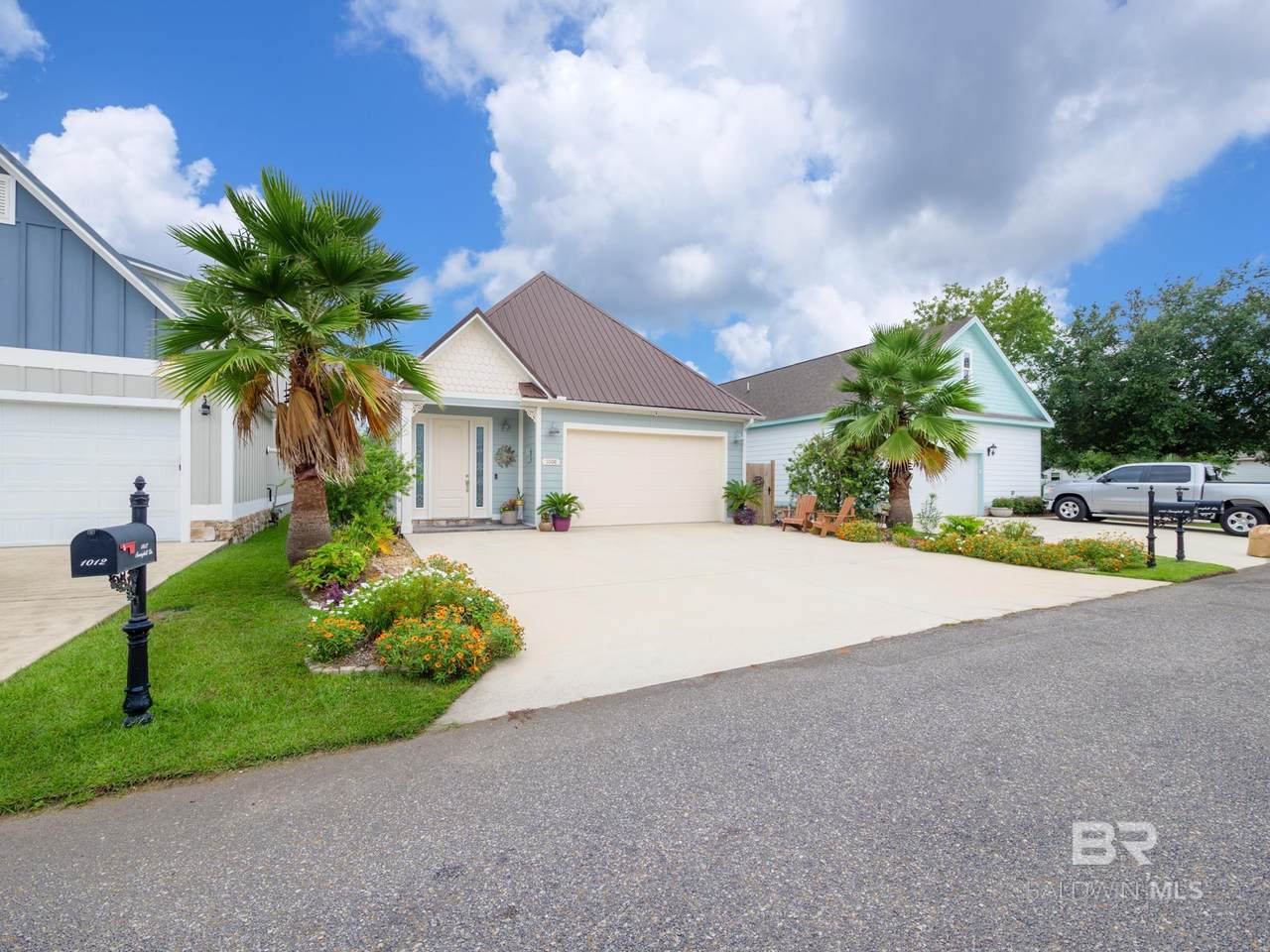 1008 Sunnybell Lane - Photo 1