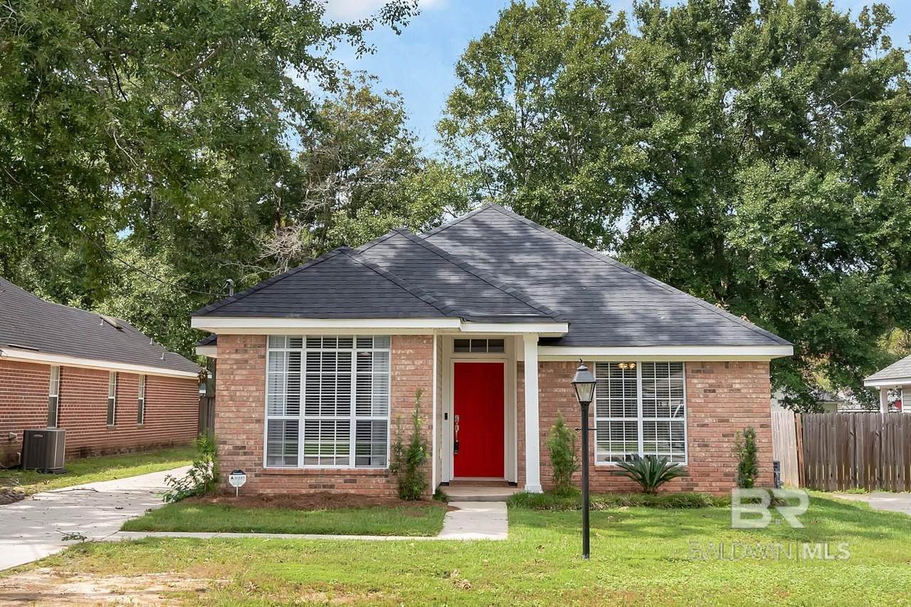 958 Henckley Avenue - Photo 1