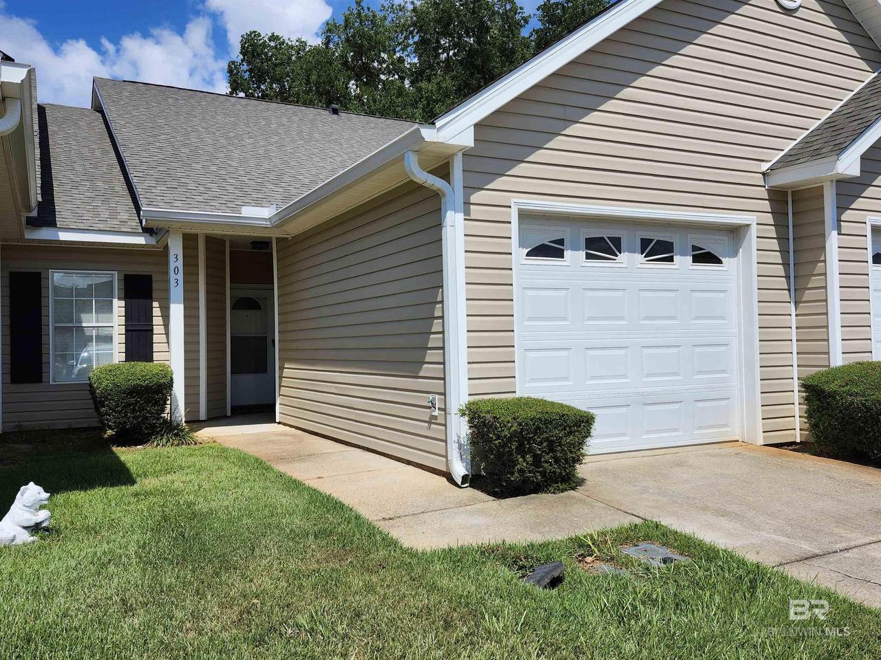 2651 Juniper Street - Photo 1