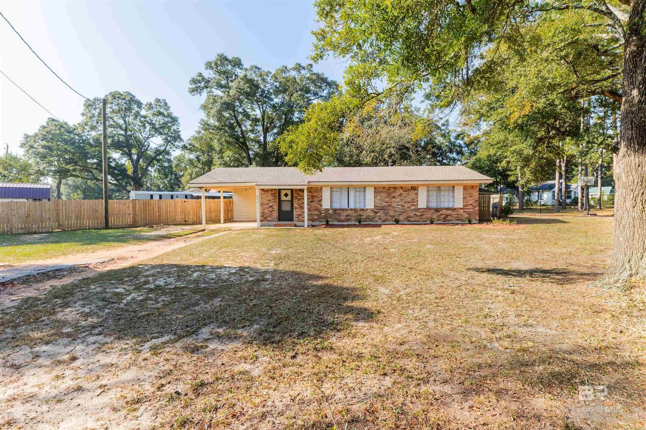 3970 Oak Ridge Avenue - Photo 1