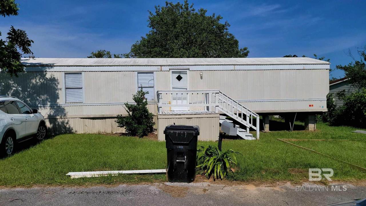 199 Robin Circle - Photo 1