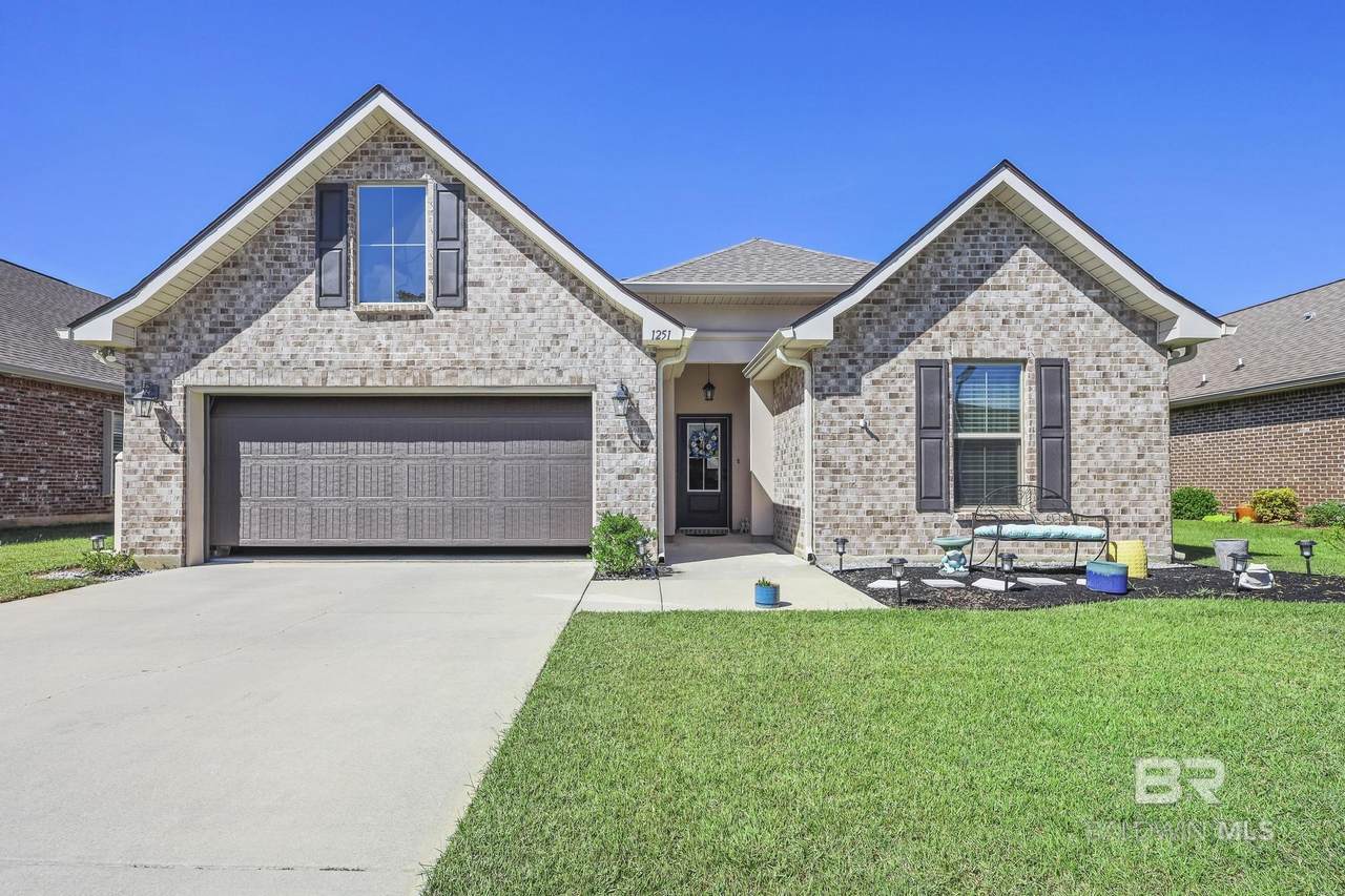 1251 Surrey Loop - Photo 1