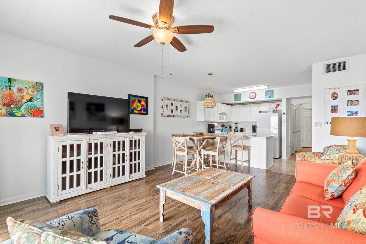 433 Beach Boulevard - Photo 1