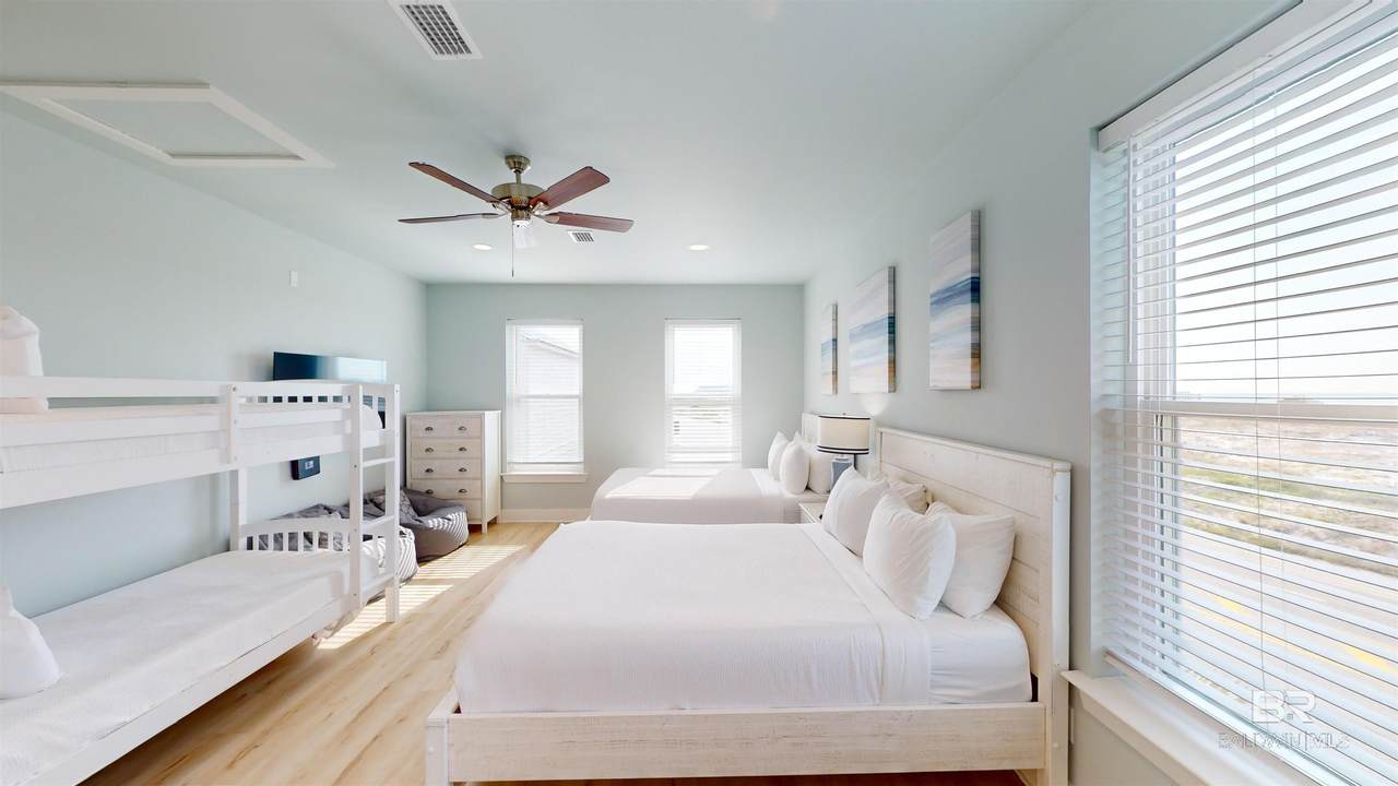 588 Beach Boulevard - Photo 1