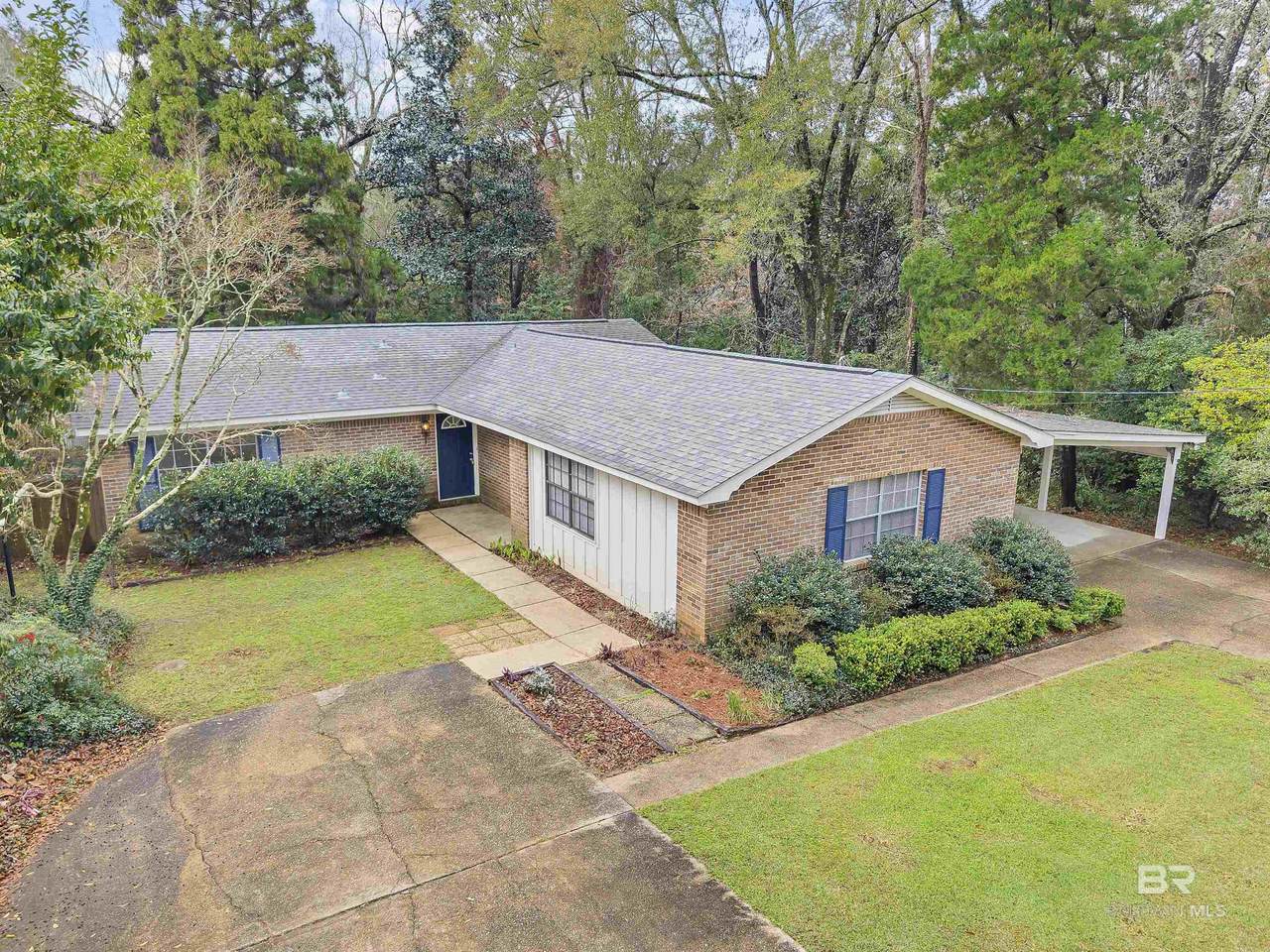 204 Gayfer Court - Photo 1