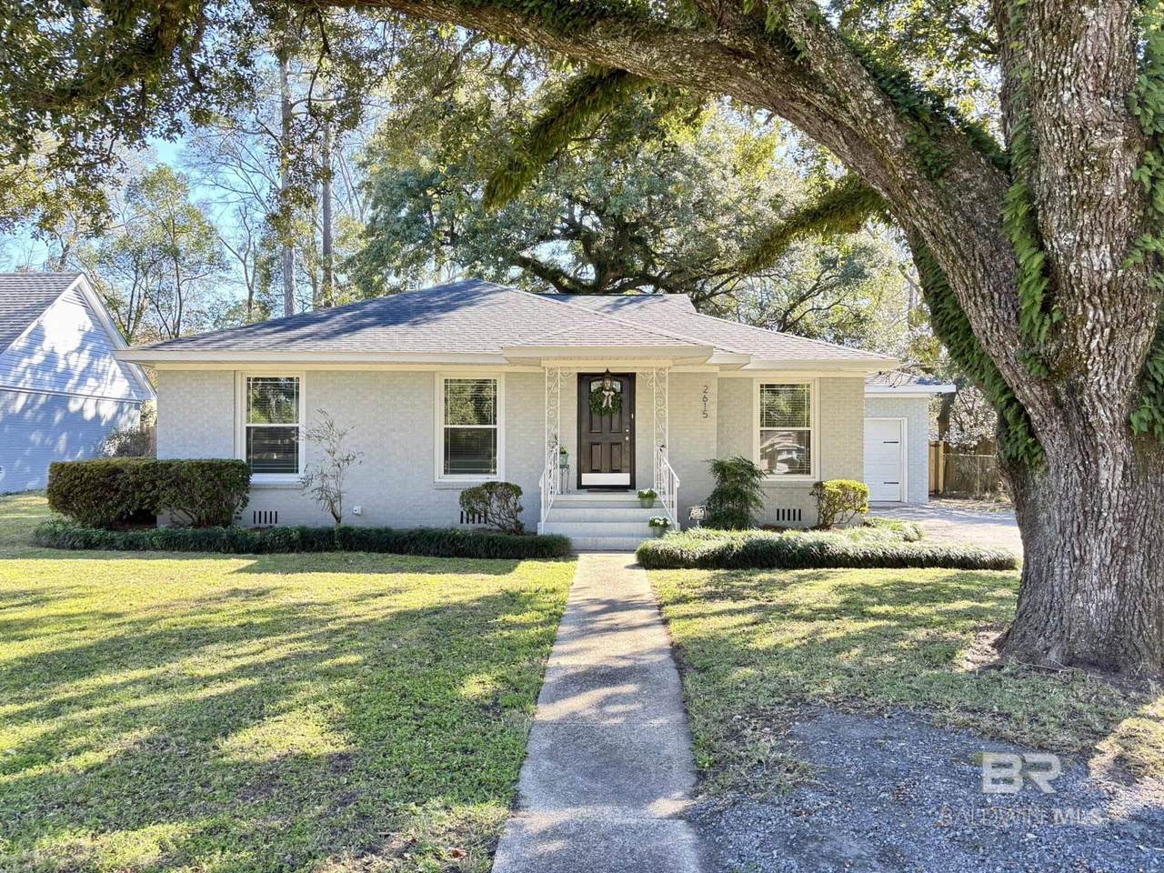 2615 Walton Avenue - Photo 1