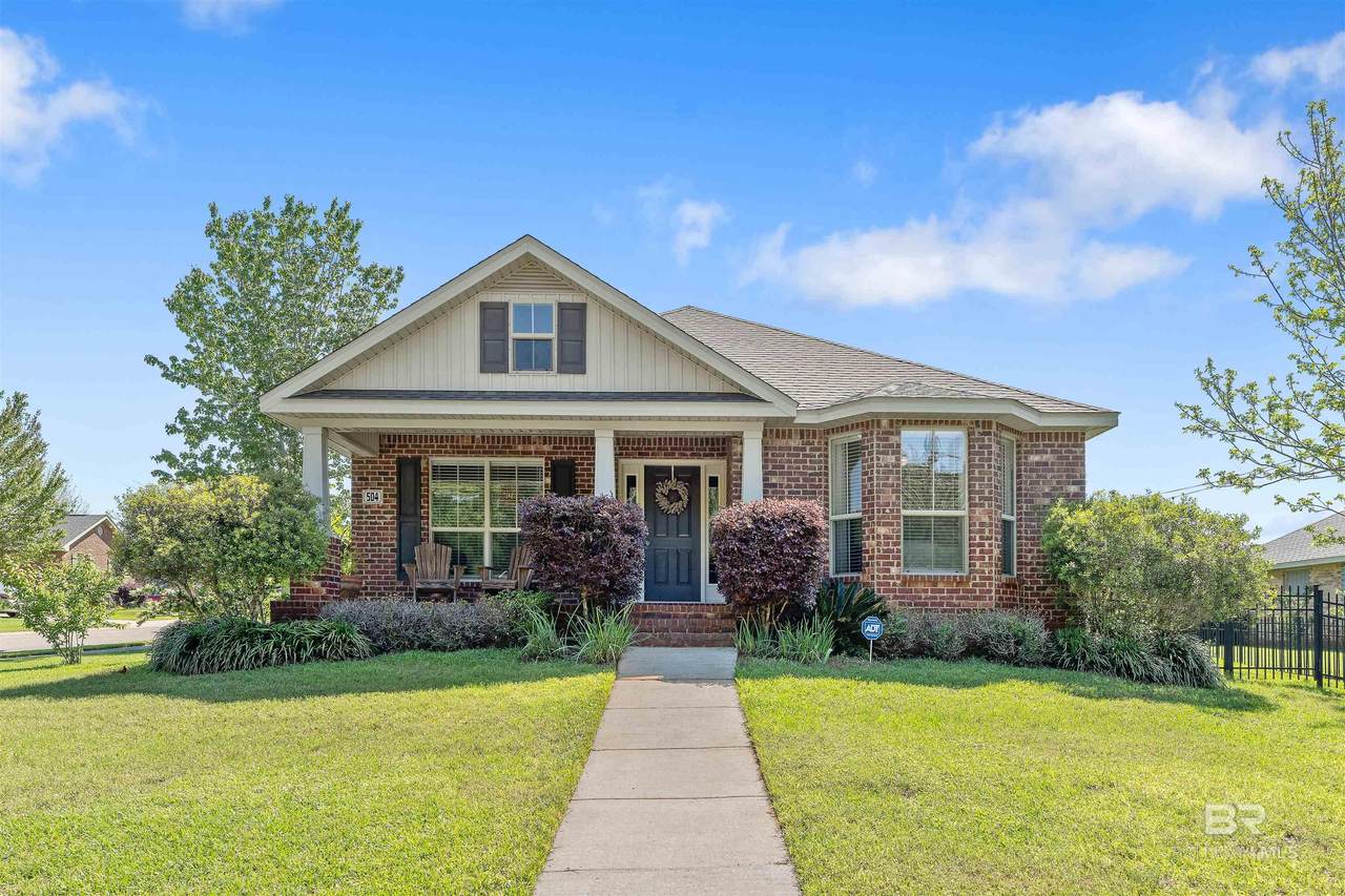 504 Charing Cross Street - Photo 1