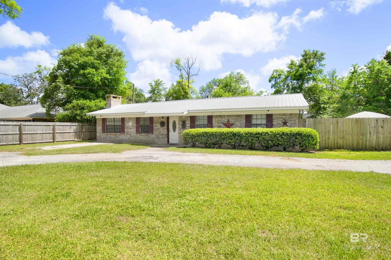 411 Camphor Avenue - Photo 1
