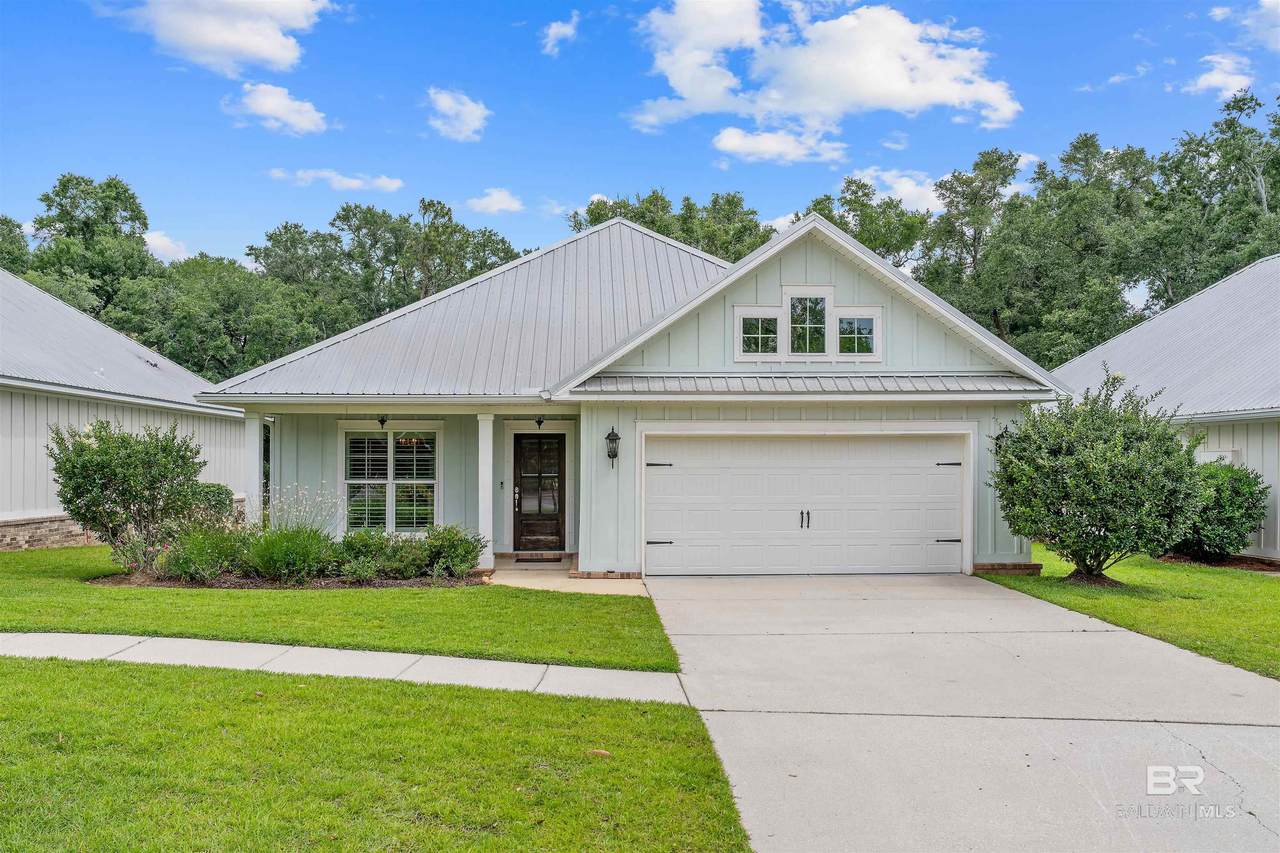 1435 Randall Avenue - Photo 1