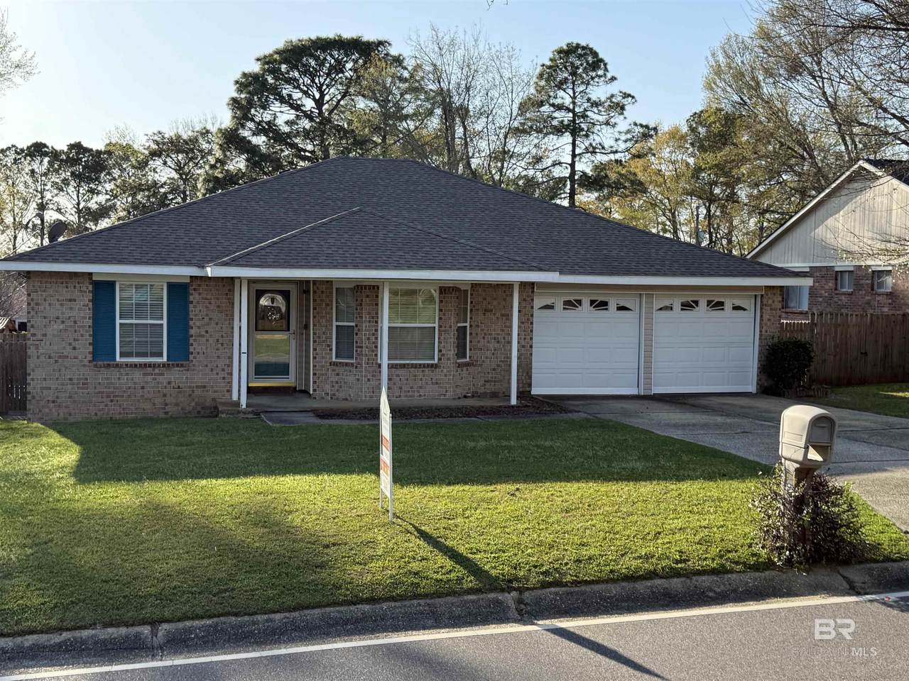 119 Lake Forest Boulevard - Photo 1