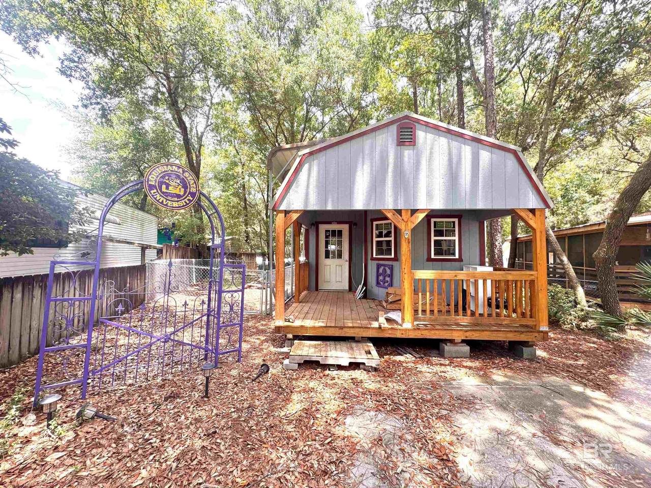 577 Escambia Loop - Photo 1