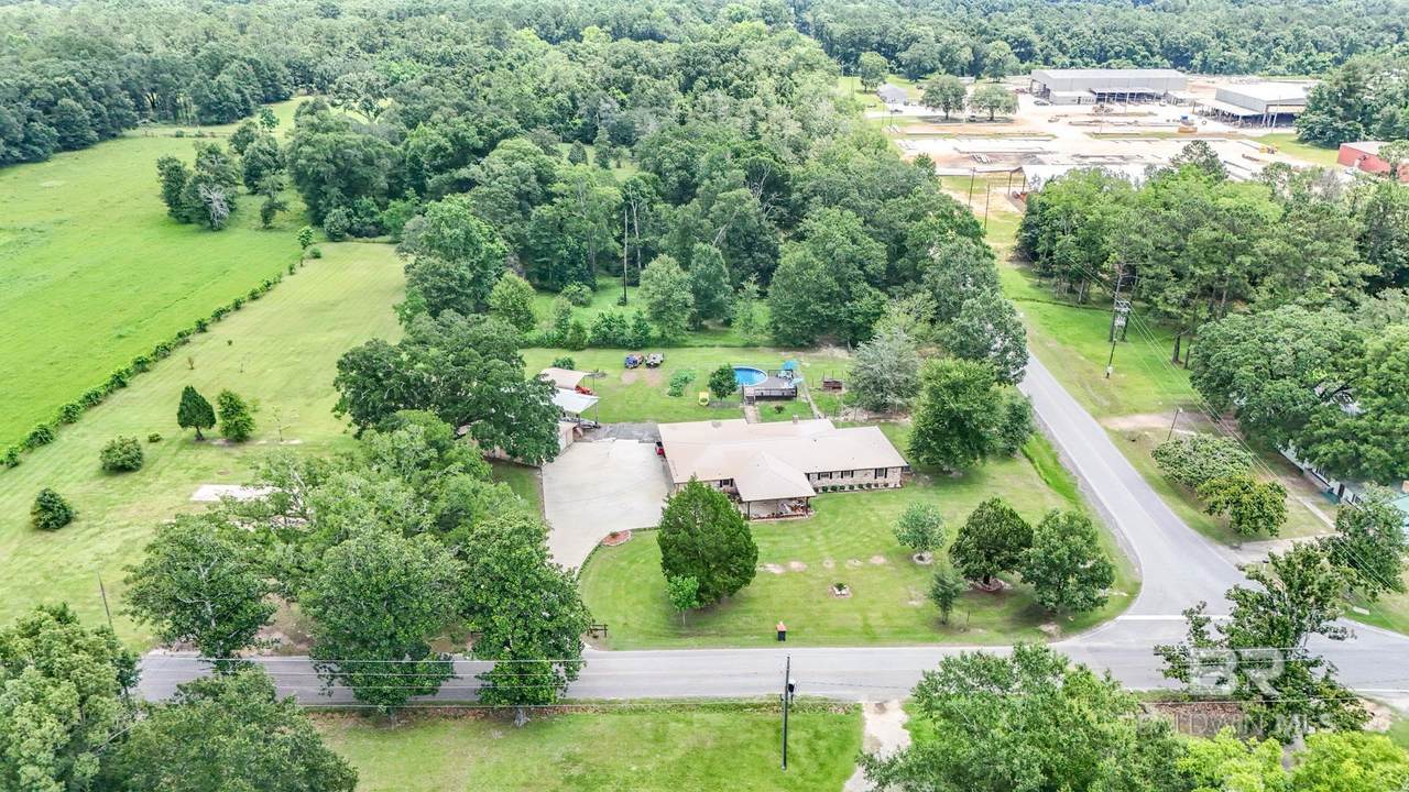 813 White Avenue - Photo 1